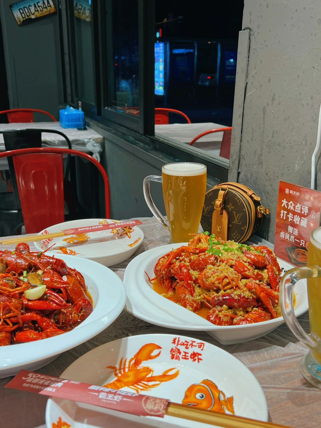 3美食约会小龙虾夜宵成都霸王虾·华阳店(拿过金奖的小龙虾你吃过吗 哈哈哈 )-喵神素材库